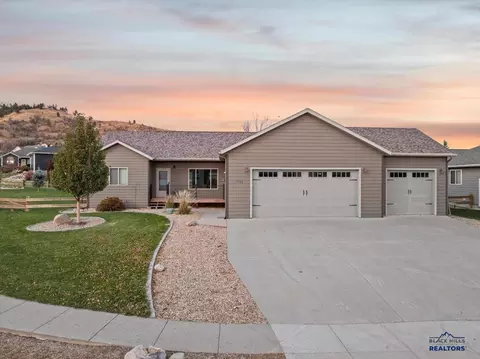 1722 Iron Horse Loop, Spearfish, SD 57783