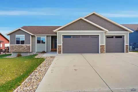 4404 Vinecliff Dr, Rapid City, SD 57703