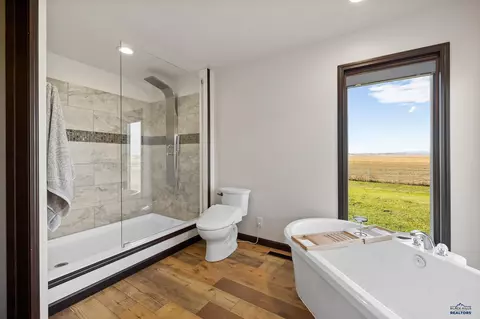 Bath - 22553 154th Ave, Box Elder, SD 57719 photo 2 of 4