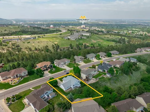 1021 Alta Vista Dr, Rapid City, SD 57701