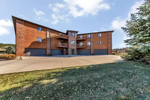4235 Fairway Hills Dr # 304, Rapid City, SD 57702