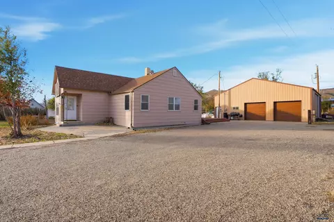 22 Pine, Wasta, SD 57791