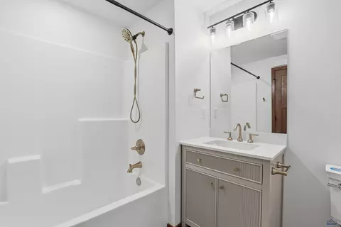 Bath - 109 3rd St, Lead, SD 57754 photo 4 of 4