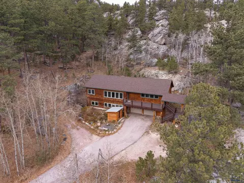 25073 Little Italy Rd, Custer, SD 57730