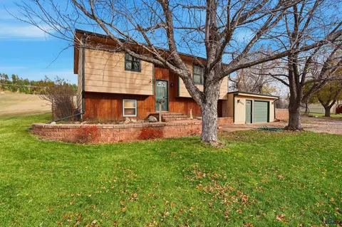 8024 Blucksberg Dr, Sturgis, SD 57785 photo 2