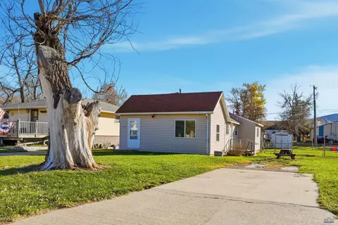 2030 Park Ave, Sturgis, SD 57785