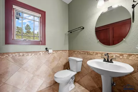 Bath - 11177 Alpine Cir, Lead, SD 57754 photo 1 of 6