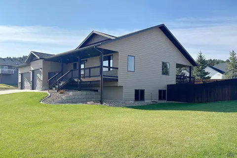 2321 Pipestone Dr, Sturgis, SD 57785