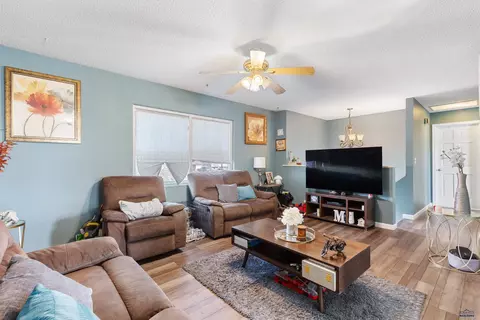 611 Cardinal Dr, Box Elder, SD 57719 photo 5