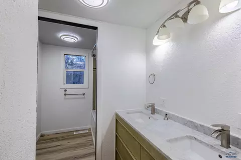 329 Elgin St, Spearfish, SD 57783 photo 11
