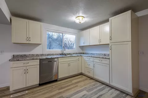 329 Elgin St, Spearfish, SD 57783 photo 7