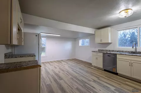 329 Elgin St, Spearfish, SD 57783 photo 8