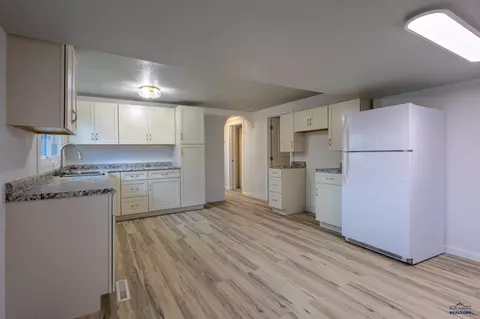 329 Elgin St, Spearfish, SD 57783 photo 6