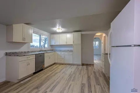 329 Elgin St, Spearfish, SD 57783 photo 5