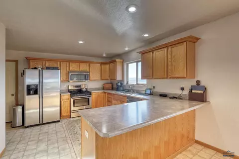 15034 Justice Rd, Box Elder, SD 57719 photo 6