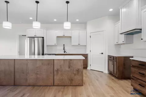 Kitchen - 1606 Oak Crest Ct, Spearfish, SD 57783 photo 2 of 2