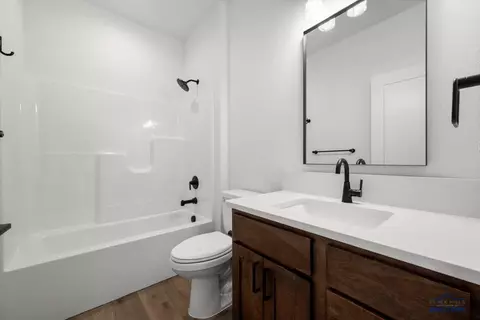 Bath - 1606 Oak Crest Ct, Spearfish, SD 57783 photo 6 of 6
