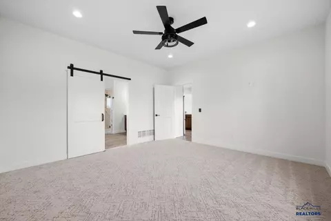 Bedroom - 1606 Oak Crest Ct, Spearfish, SD 57783 photo 1 of 6