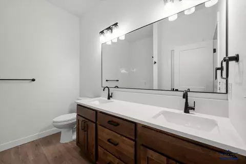 Bath - 1606 Oak Crest Ct, Spearfish, SD 57783 photo 4 of 6