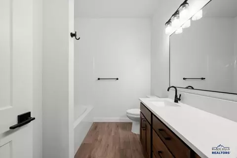 Bath - 1606 Oak Crest Ct, Spearfish, SD 57783 photo 5 of 6
