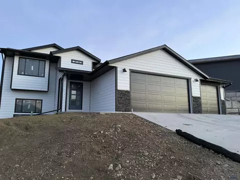 5328 Silverton St, Rapid City, SD 57703