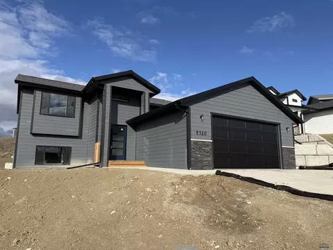5320 Silverton St, Rapid City, SD 57703
