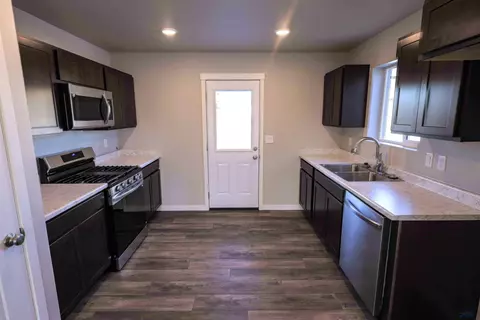 444 Nighthawk Dr, Box Elder, SD 57719 photo 5
