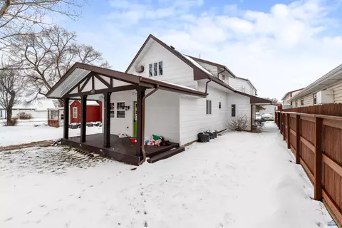 Exterior - 202 E Rogers St, Bison, SD 57620 photo 3 of 5