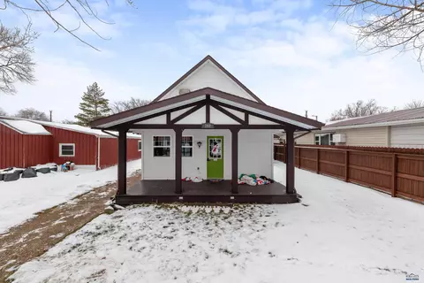 Exterior - 202 E Rogers St, Bison, SD 57620 photo 4 of 5