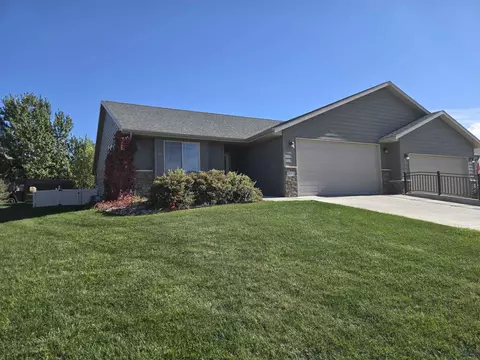 3005 Yale Ct, Rapid City, SD 57702