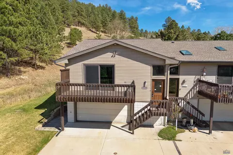 4223 Foothill Dr, Rapid City, SD 57702