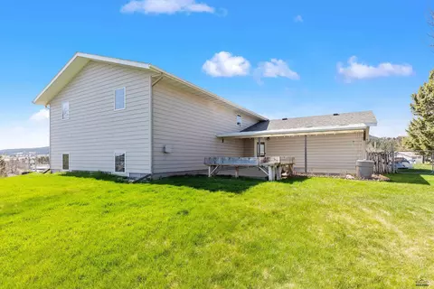 1613 Elk Ct, Sturgis, SD 57785 photo 8