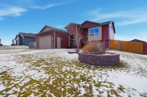 1203 Kodiak Dr, Box Elder, SD 57719 photo 2