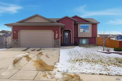 1203 Kodiak Dr, Box Elder, SD 57719