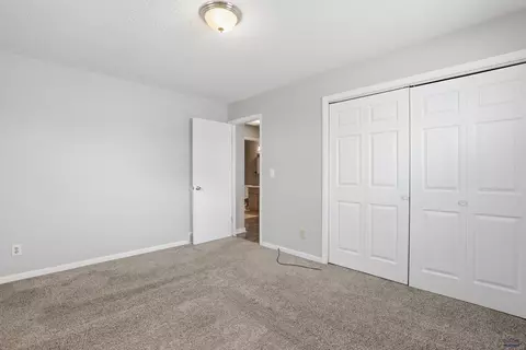 201 Hummingbird Cir, Box Elder, SD 57719 photo 10