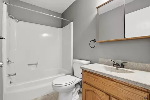 201 Hummingbird Cir, Box Elder, SD 57719 photo 13