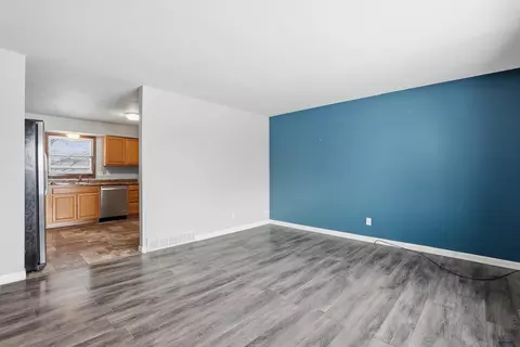 201 Hummingbird Cir, Box Elder, SD 57719 photo 4