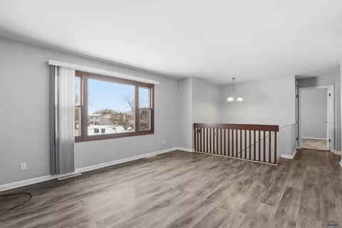 201 Hummingbird Cir, Box Elder, SD 57719 photo 3