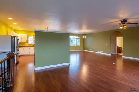 4019 Ward Ave, Spearfish, SD 57783 photo 4