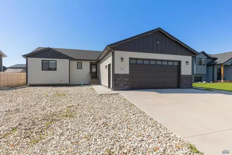 545 Bull Run Dr, Box Elder, SD 57719 photo 1