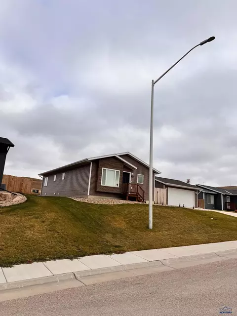 1123 Farlow Ave, Rapid City, SD 57701
