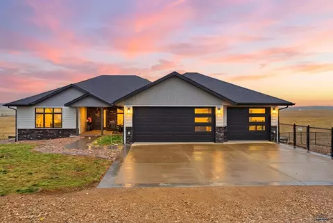 18997 Kirk Ln, Belle Fourche, SD 57717