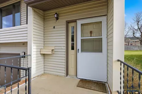 Exterior - 1440 Lookout Valley Ct, Spearfish, SD 57783 photo 2 of 4