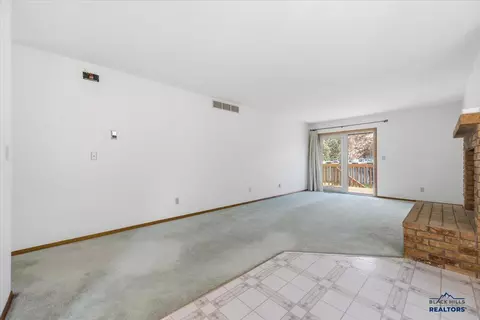 Living - 1440 Lookout Valley Ct, Spearfish, SD 57783 photo 1 of 3