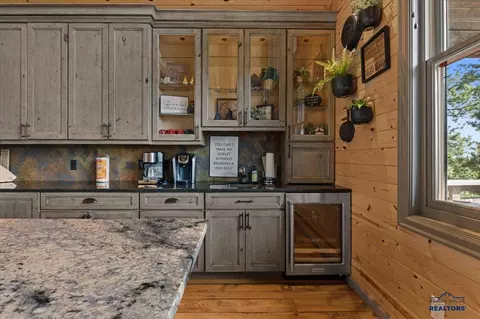 Kitchen - 21159 Gilded Mountain Lp, Lead, SD 57754 photo 2 of 4