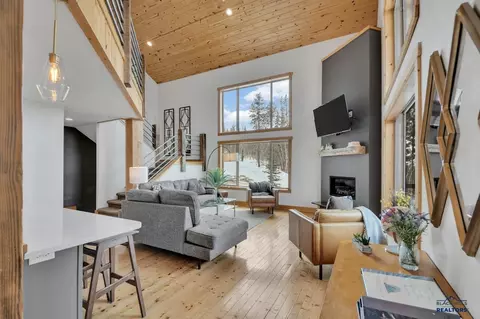Living - 21172 Stewart Slope Cir, Lead, SD 57754 photo 3 of 3