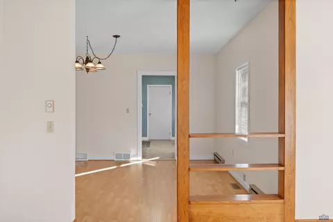 704 Crook St, Custer, SD 57730 photo 9