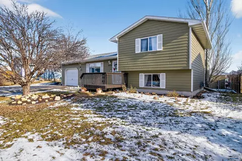 2446 Jack Pine Dr, Rapid City, SD 57703