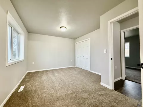 822 Heritage Dr, Belle Fourche, SD 57717 photo 6