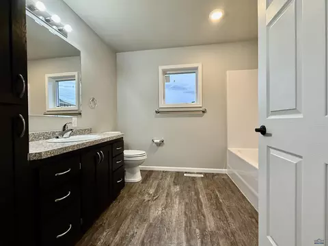 822 Heritage Dr, Belle Fourche, SD 57717 photo 11